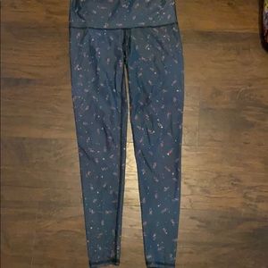 RARE TEEKI HOT PANT LEGGING M MEDIUM